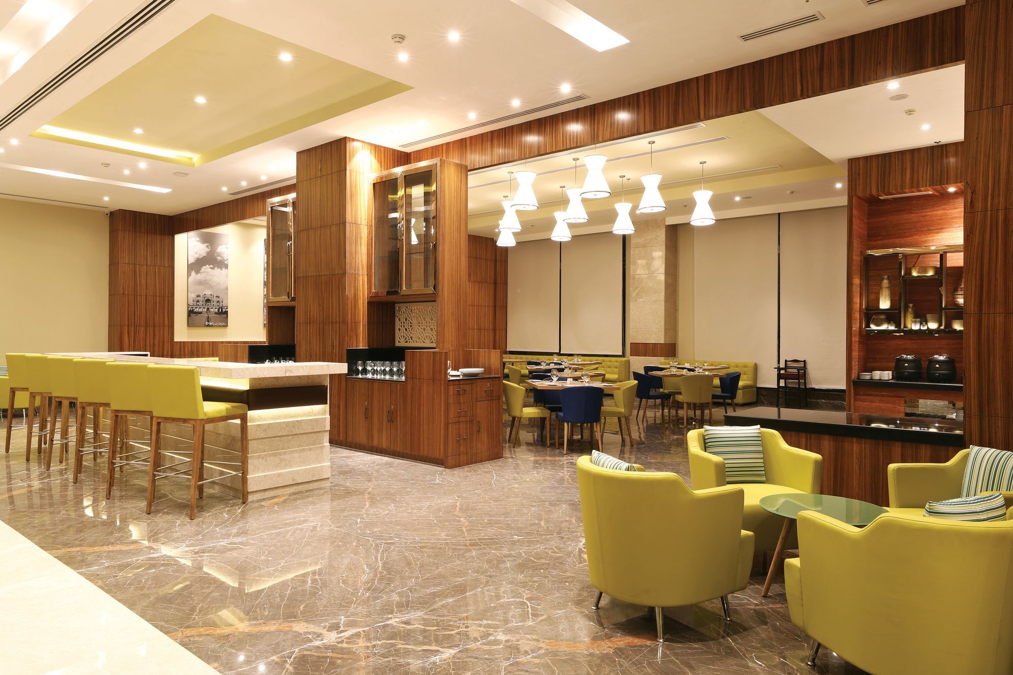 Lemon Tree Hotel Sohna Road Gurgaon Exterior photo